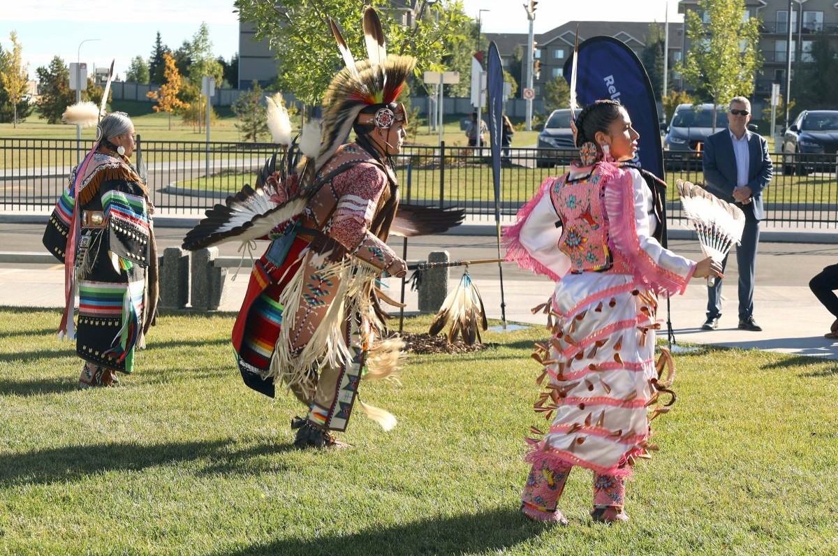 Cree dancers
